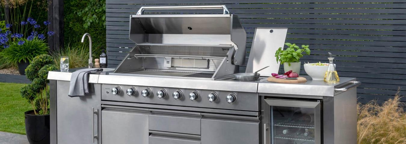 Outdoor Kitchens and Grills