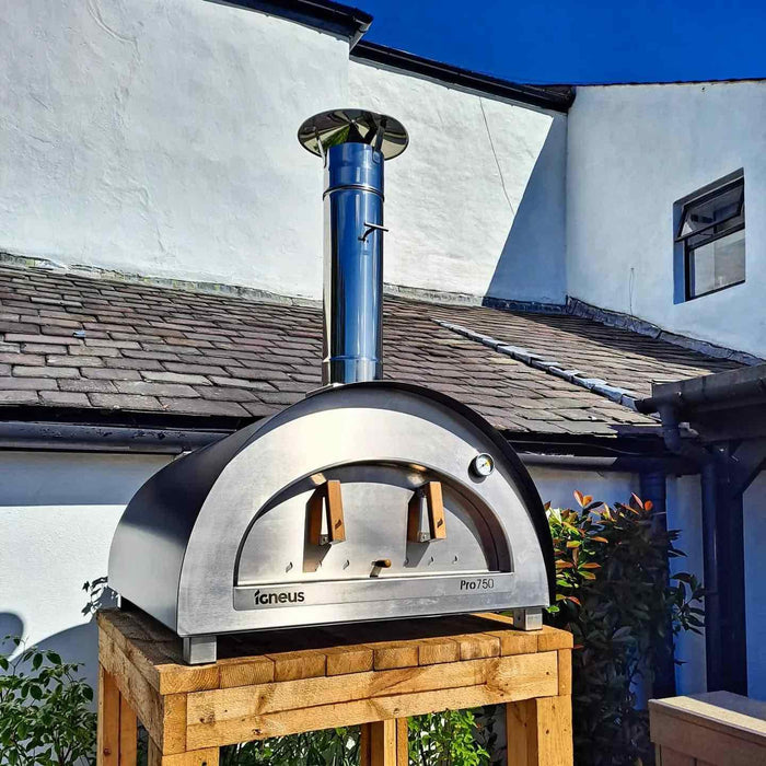 Igneus Pro 750 Wood Fired Pizza Oven